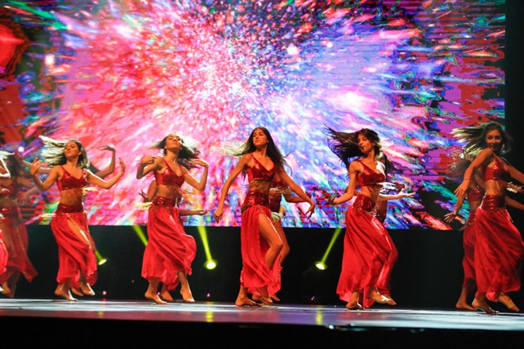 Tribe Dance Hold Your Dream 